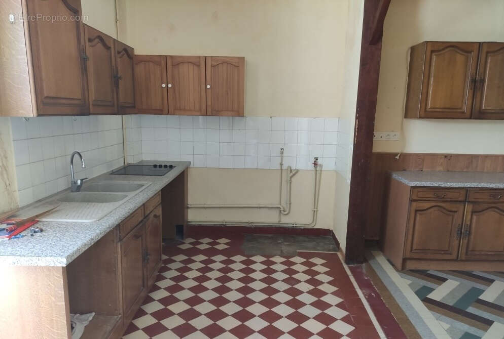 Maison à CHATENAY-SUR-SEINE