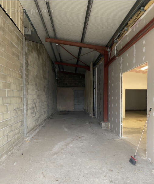 Commerce à CAVIGNAC