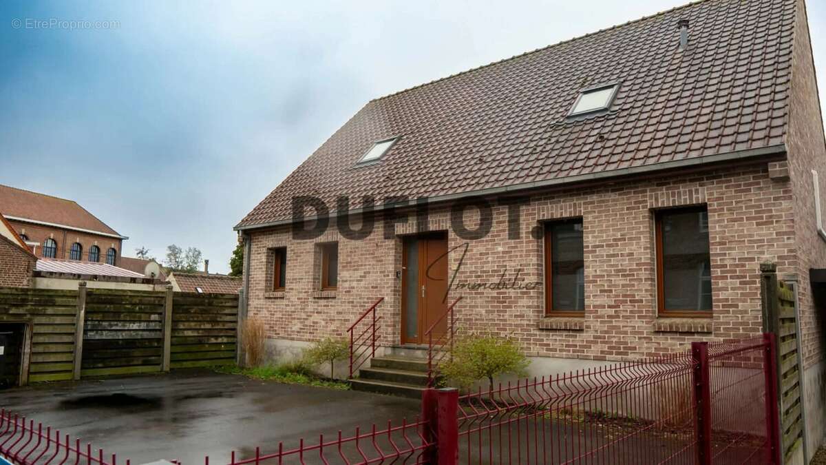 Maison à SAINT-VENANT