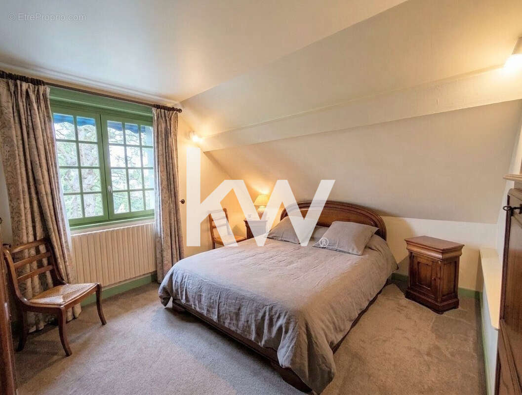 Maison 257 m² à Montrond-Les-Bains  - photo 5