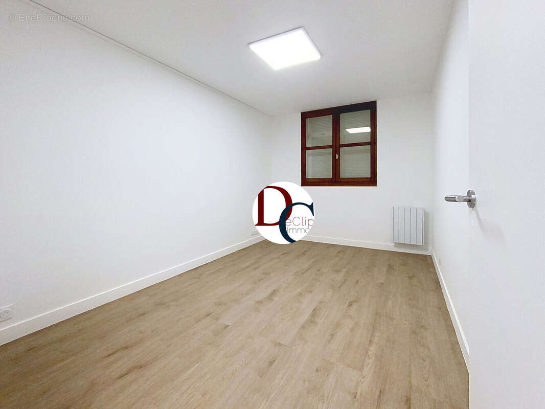 Photo 6 - Commerce à COMPIEGNE