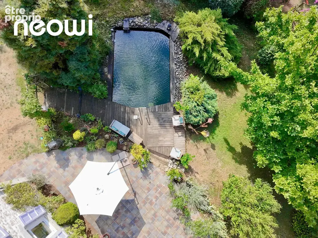 Maison de maître de 165 m² avec grange, piscine biologique et parc arboré - photo 2