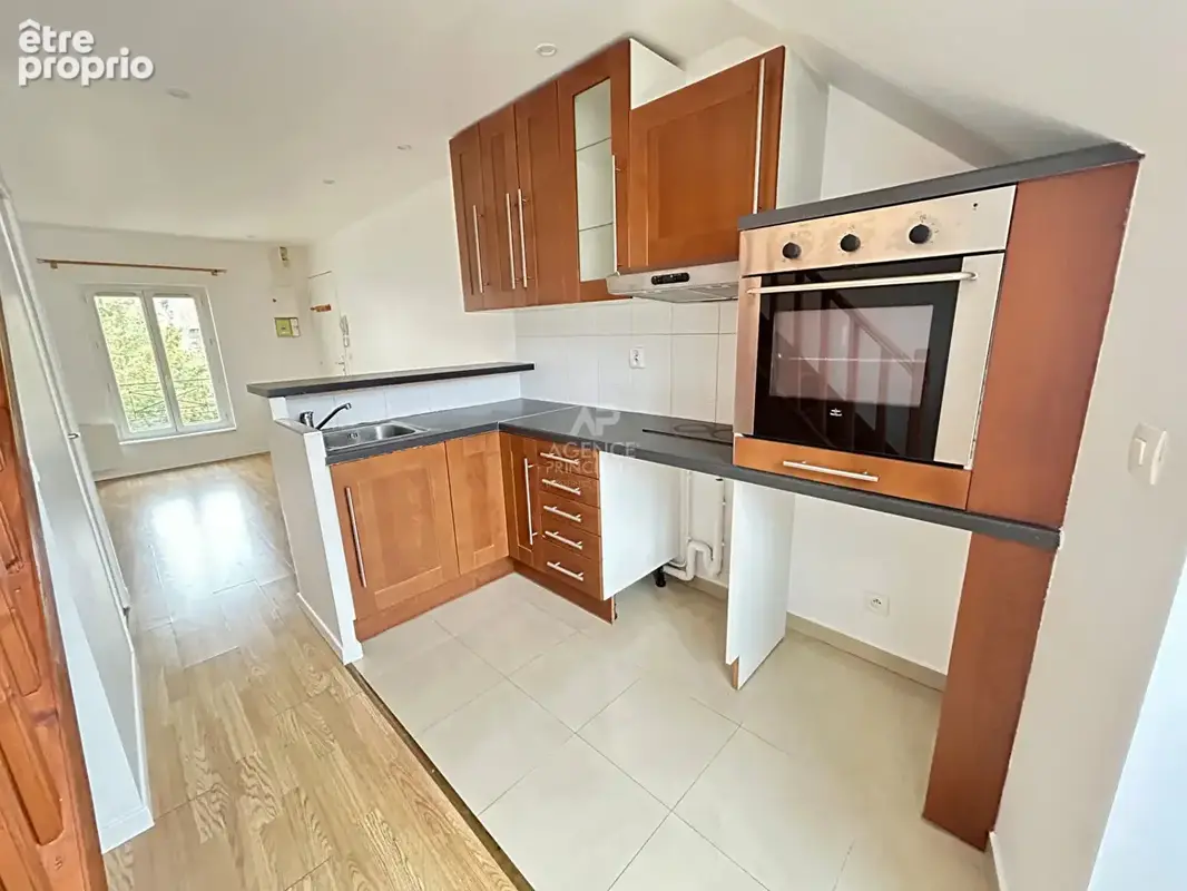 T2 Duplex Poissy Hyper Centre - photo 4