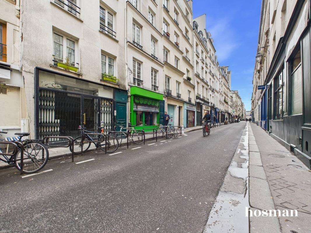 Appartement à PARIS-3E