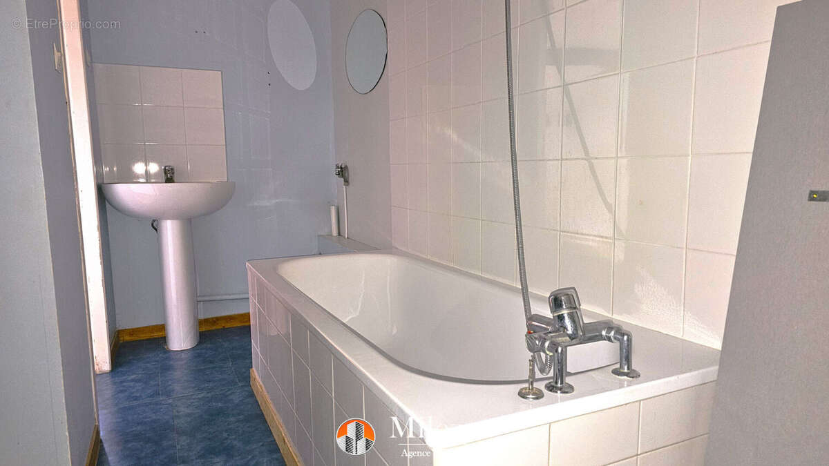 Appartement à L'ISLE-D'ABEAU