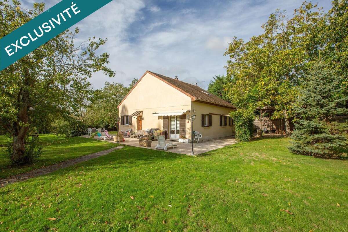 Photo 3 - Maison à LE MESNIL-SAINT-DENIS