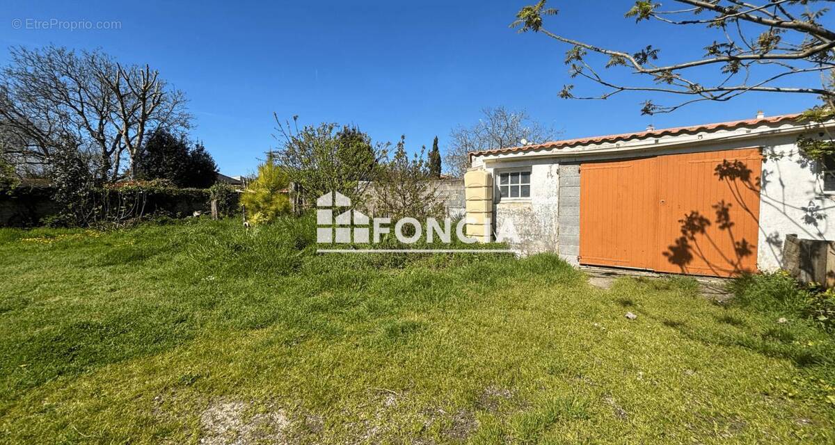 Terrain à SALLERTAINE