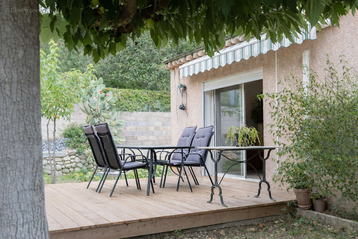 Venez découvrir cette belle villa 4 faces au calme - photo 2