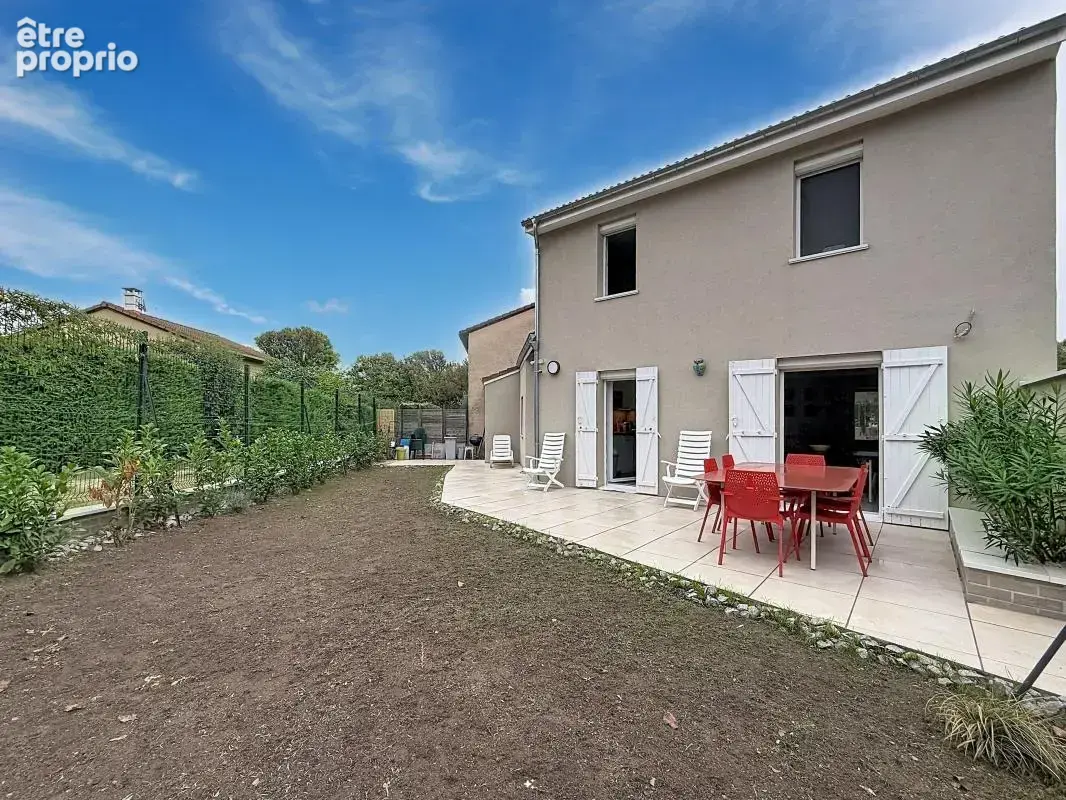 Maison 5 pièces 100 m² à vendre à Grigny (69520) - photo 3
