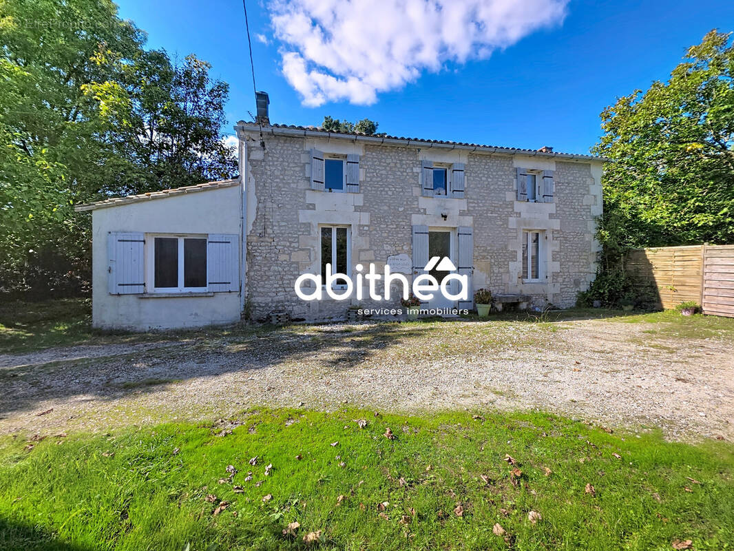 Maison à BARZAN