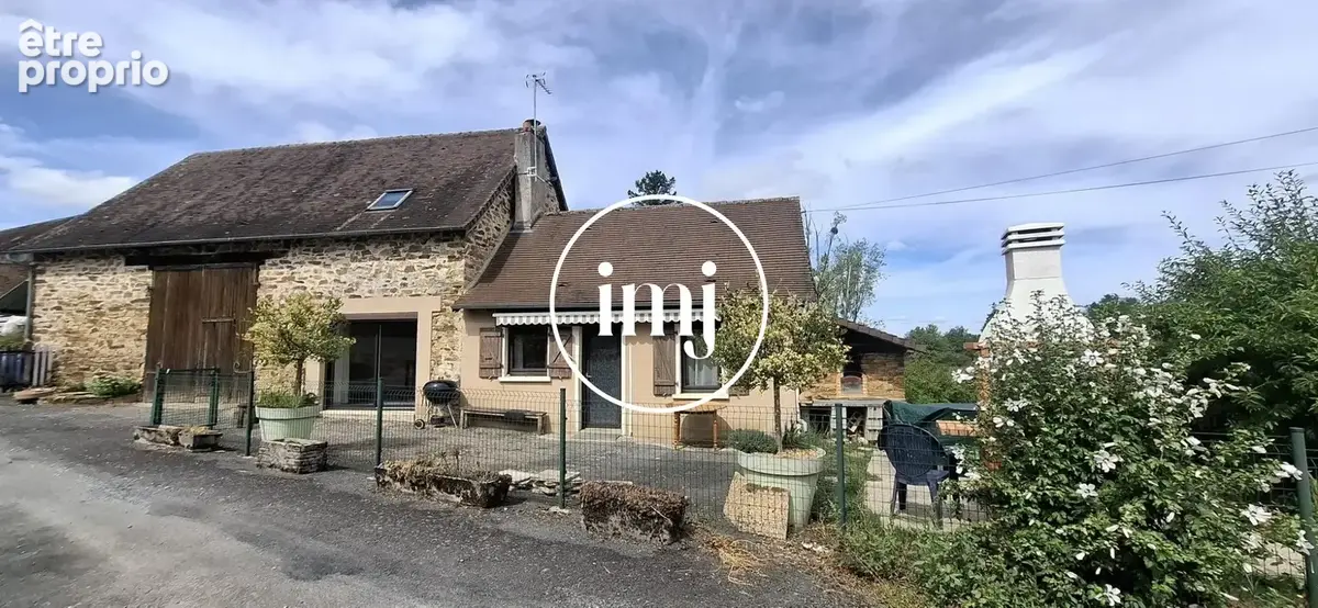 Maison à COUSSAC-BONNEVAL