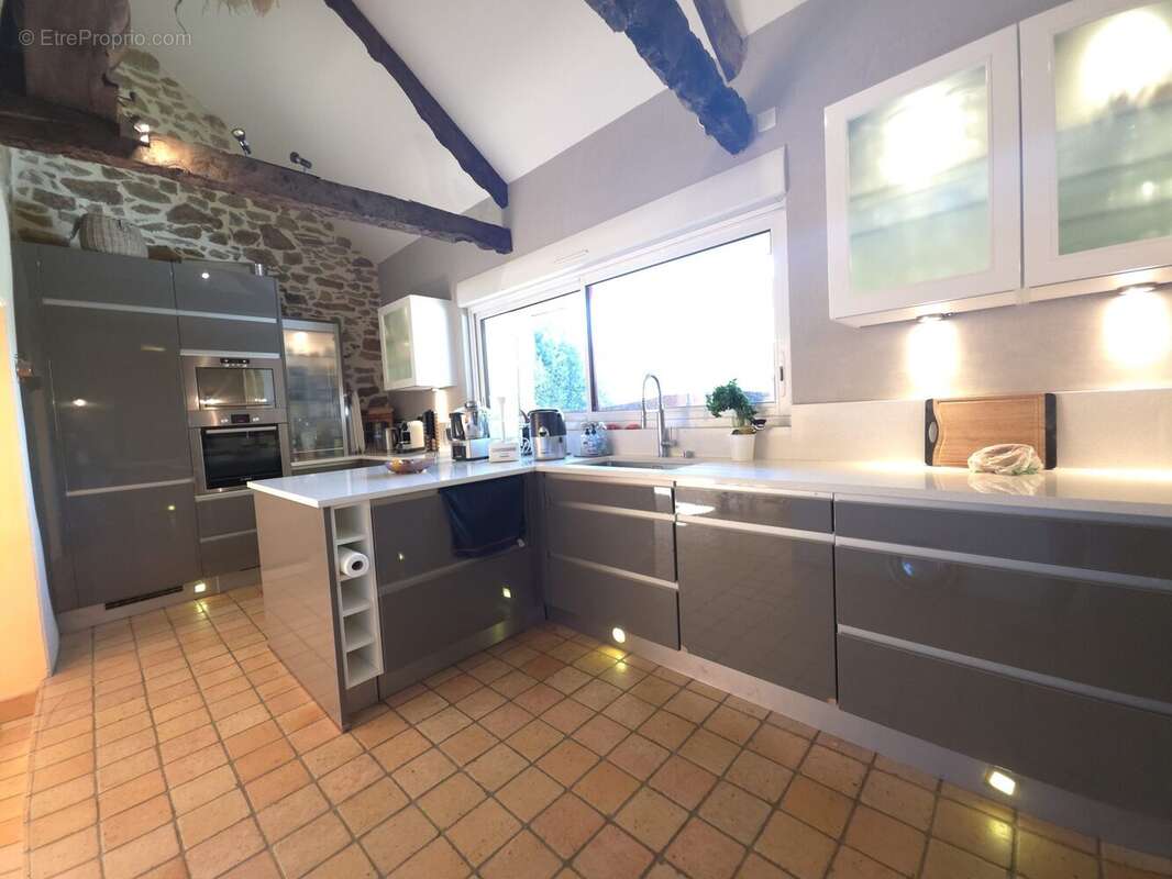 Maison à SAINT-CARREUC