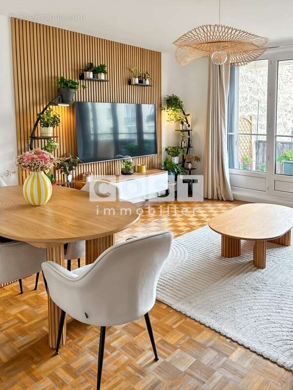 Appartement à LA GARENNE-COLOMBES