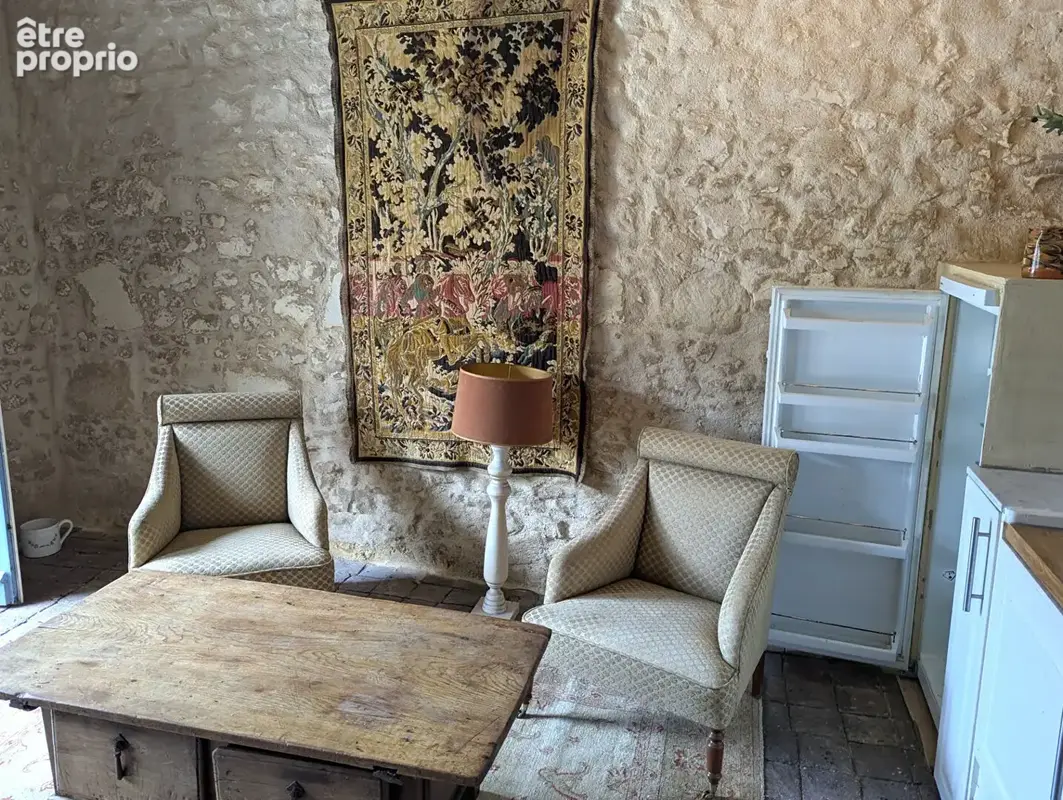 INDRE - Charmante propriété ancienne avec trois chambres, deux pièces de réception et un gîte indépendant d'une chambre. - photo 15