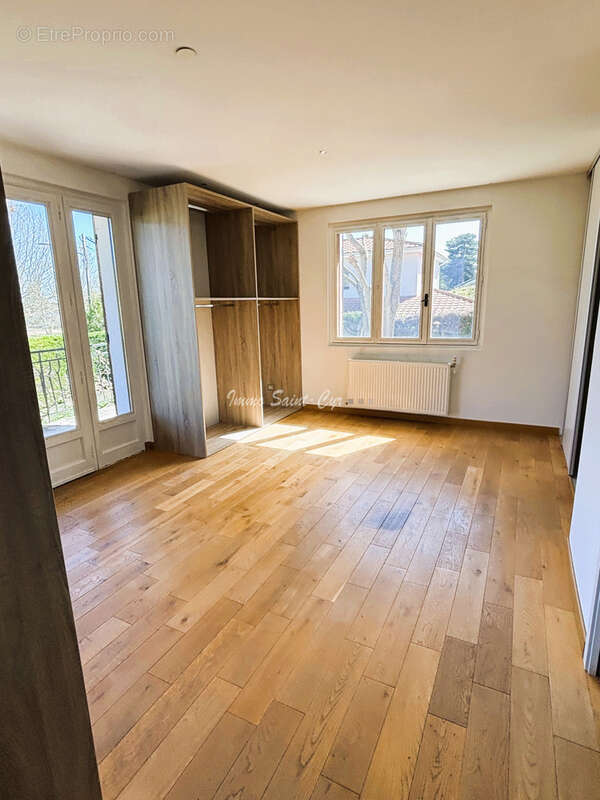 Maison à SAINT-CYR-AU-MONT-D'OR