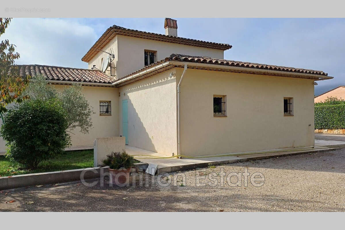 Maison à ESCRAGNOLLES