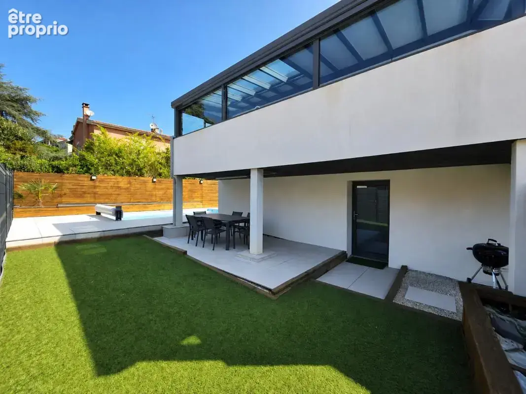 Maison 156 m² à Champagne-Au-Mont-D'or  - photo 2