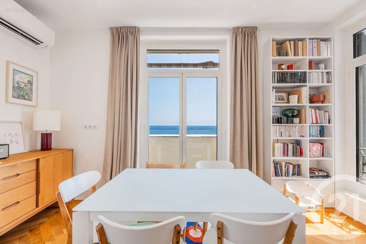 Appartement 87 m² à Menton  - photo 10