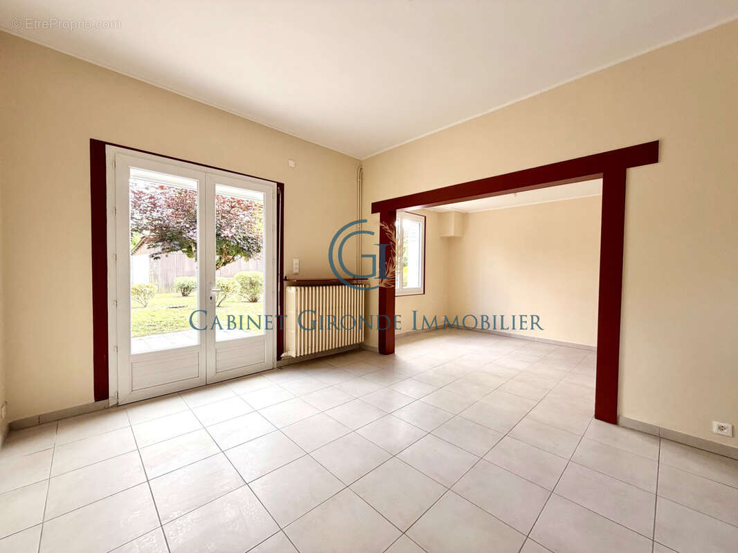Maison à TOULENNE