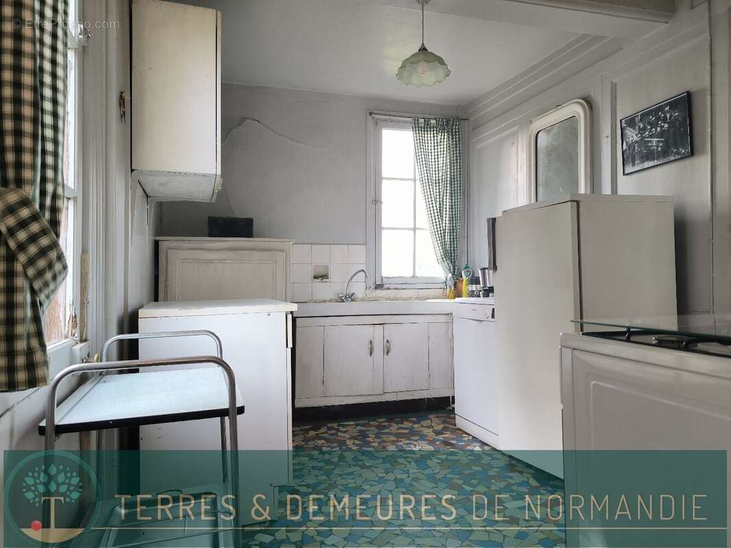 Maison à CORMEILLES
