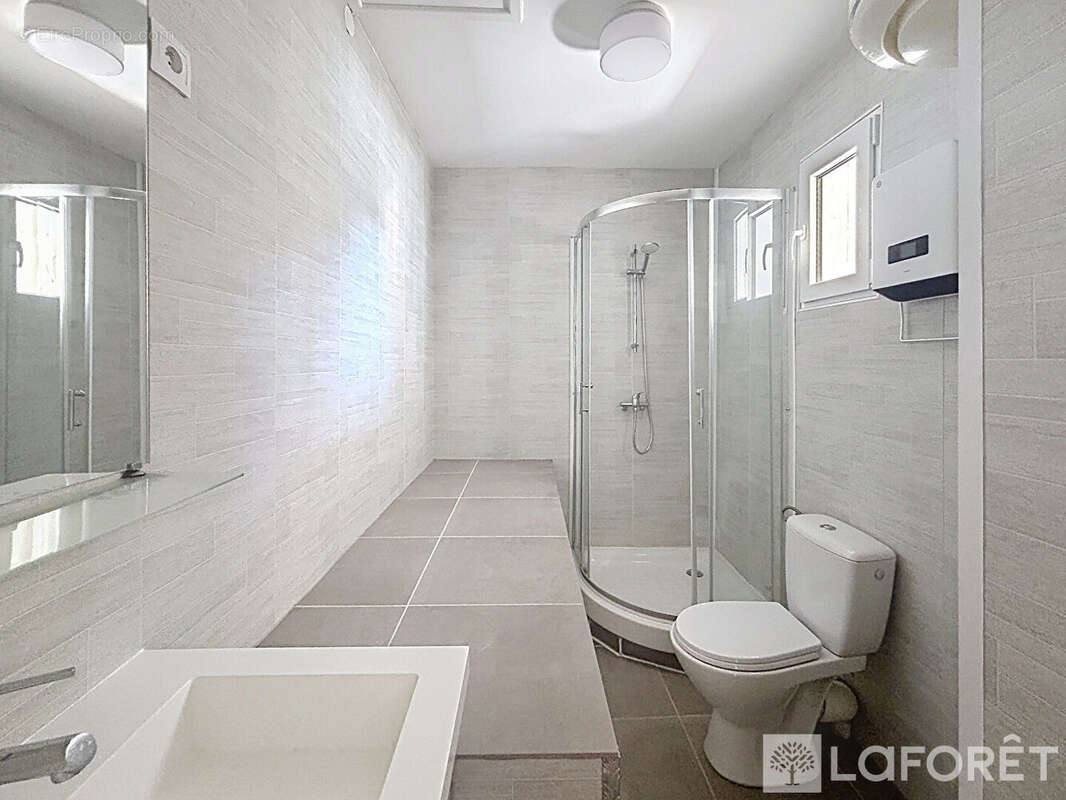 Studio Orange quartier Gare , 25 m² avec terrasse - photo 4