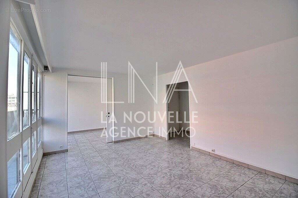 Exclusivité - Eglise de Pantin  T5 103m²  dernier étage avec balcon - photo 2