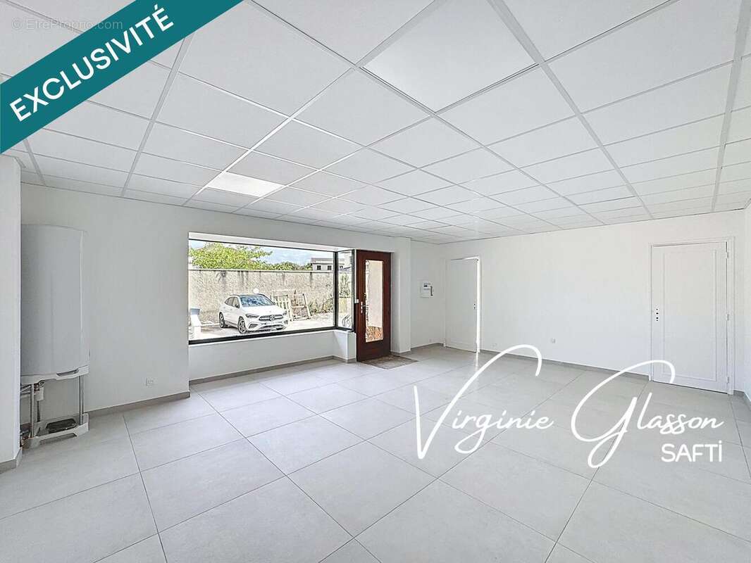 Photo 4 - Commerce à COLOMBIER-SAUGNIEU