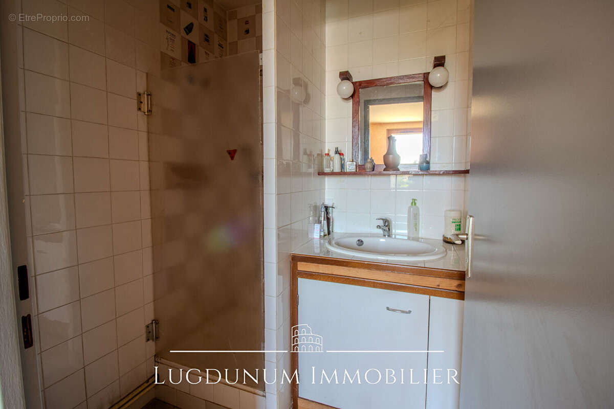 Maison Grigny Sur Rhone 5 pièce(s) 86 m2 avec beau Jardin - photo 12
