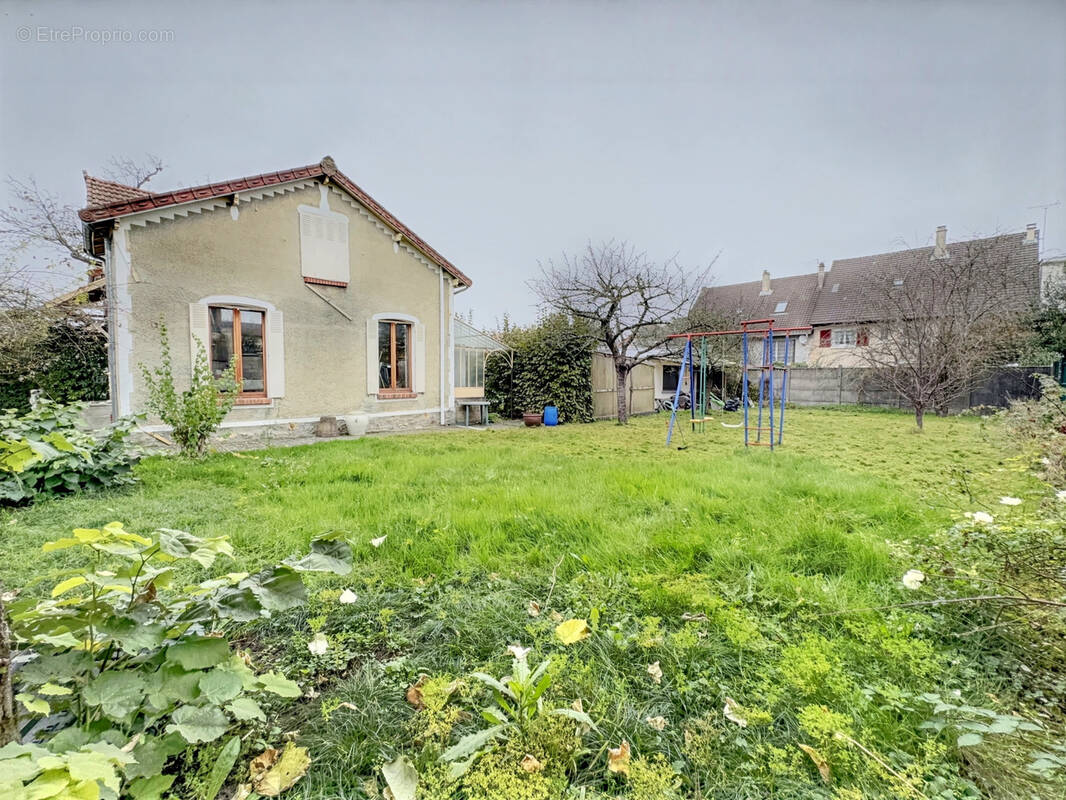 Maison à CHAMPIGNY-SUR-MARNE