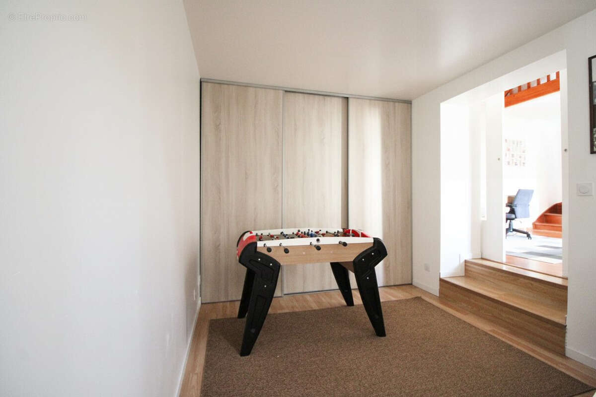Maison 149 m² à Guyancourt  - photo 9