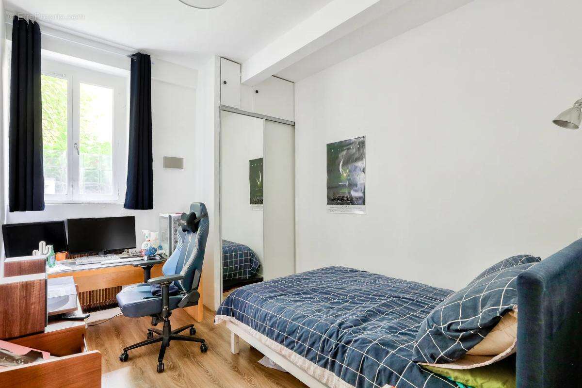 Appartement à PARIS-20E