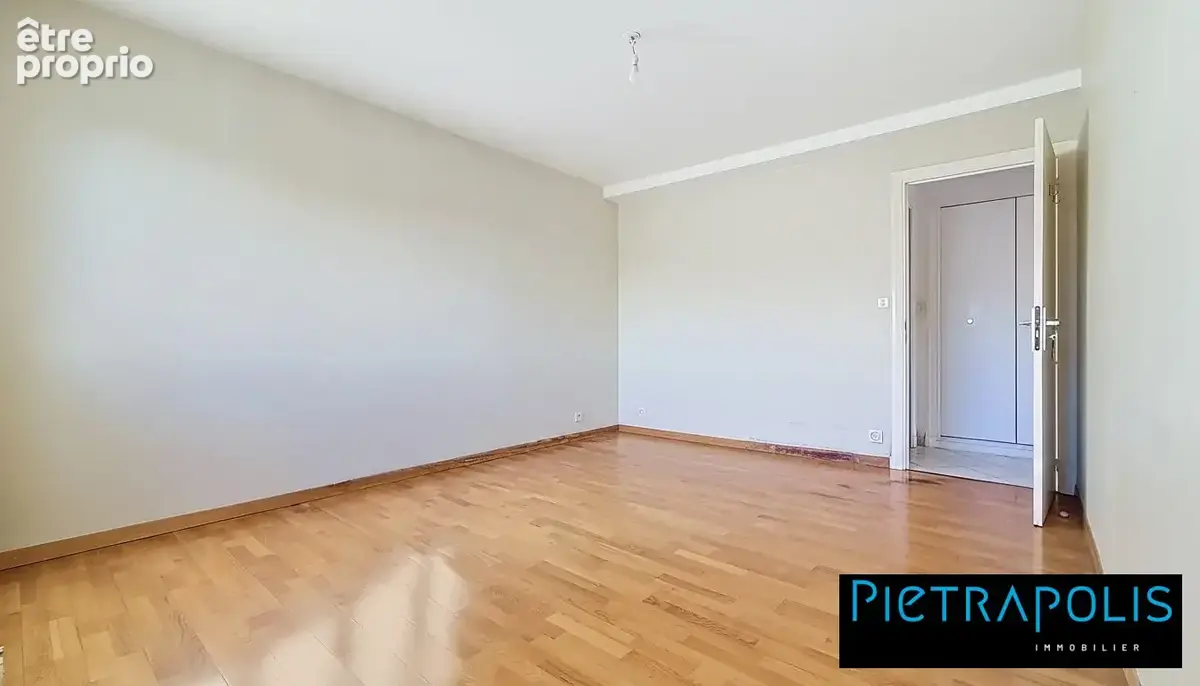 Appartement 4 pièces 96 m² à vendre à Bron (69500) - photo 8