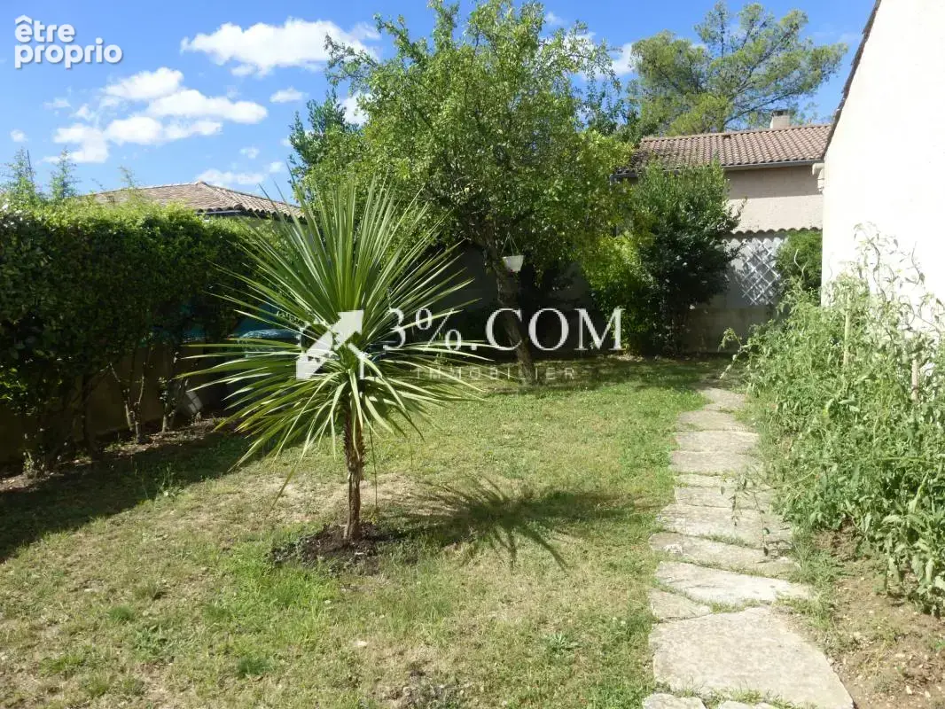 Maison plain pied avec garage, piscine et jardin attenant - photo 14