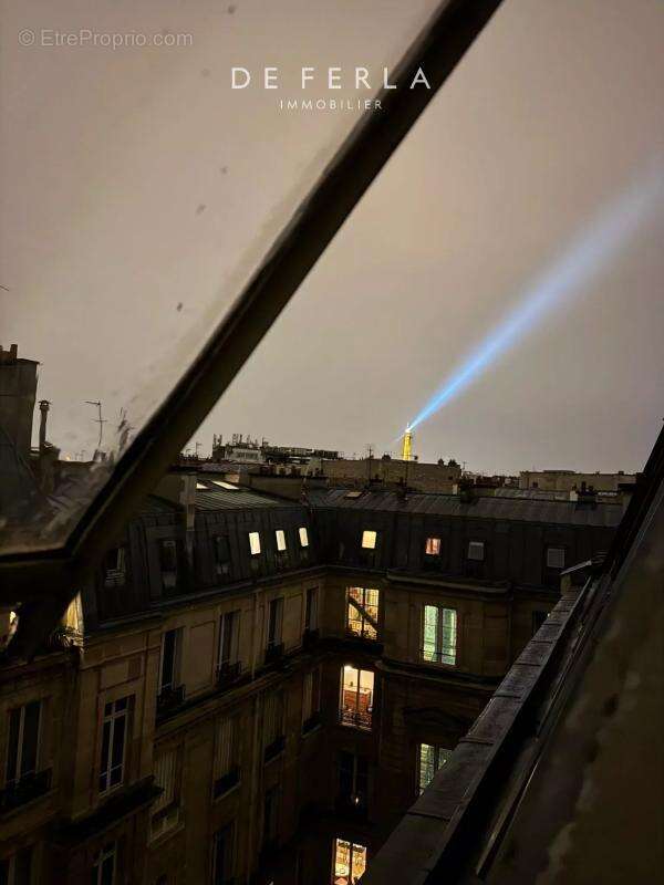 Appartement à PARIS-8E