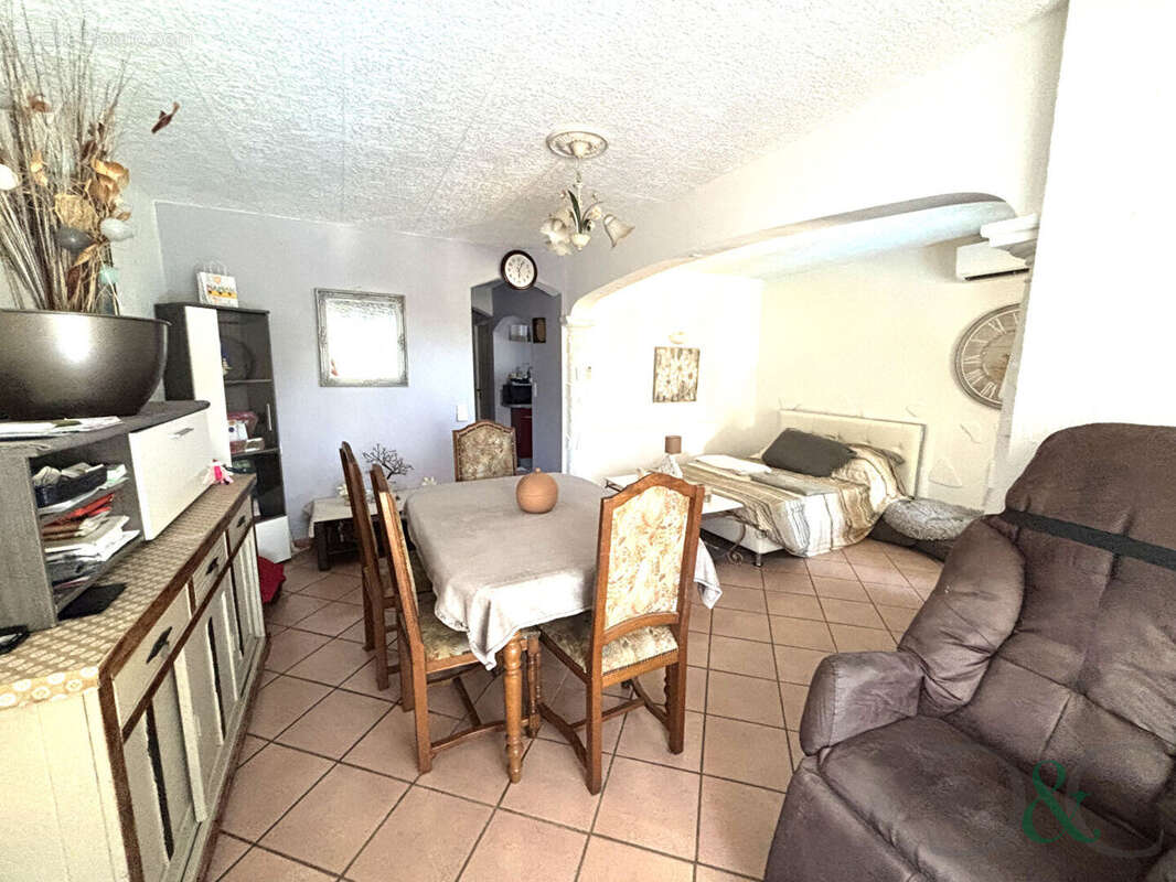 Appartement à BORMES-LES-MIMOSAS