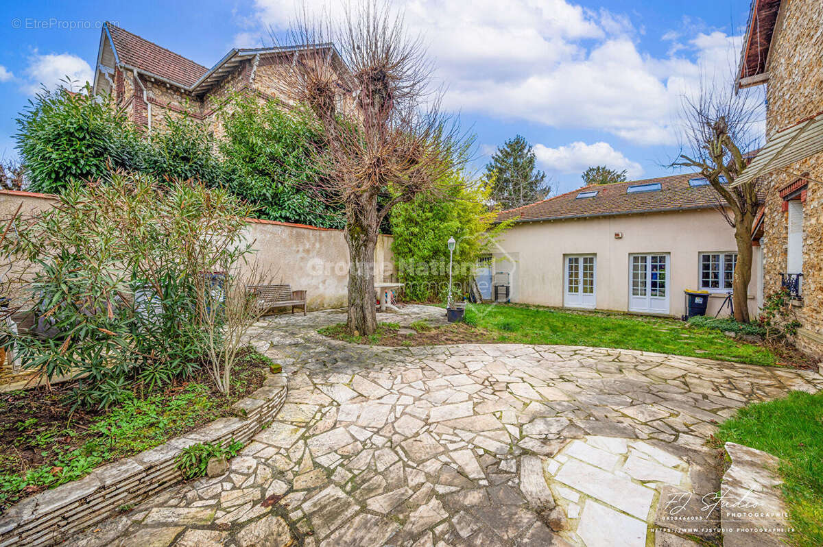 Maison à SAINT-LEU-LA-FORET