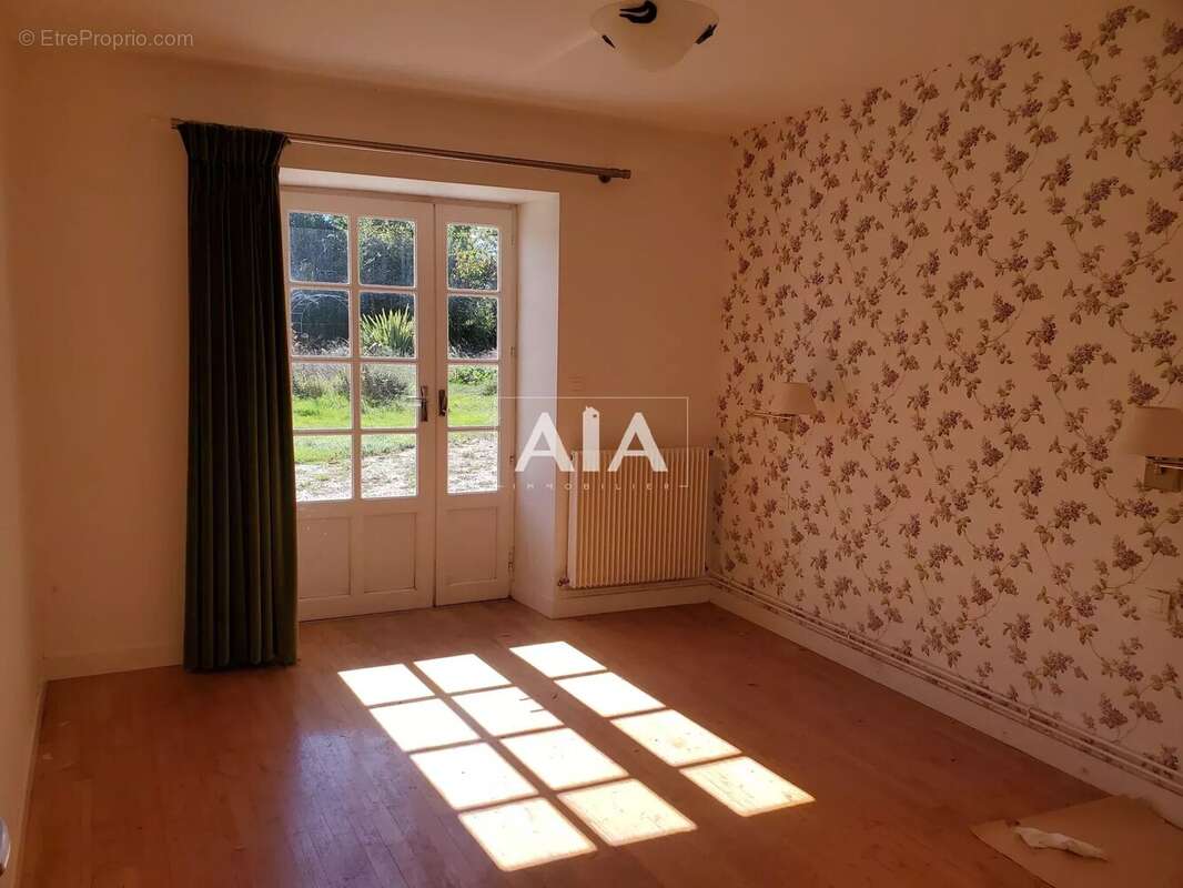 Maison à THEIL-RABIER