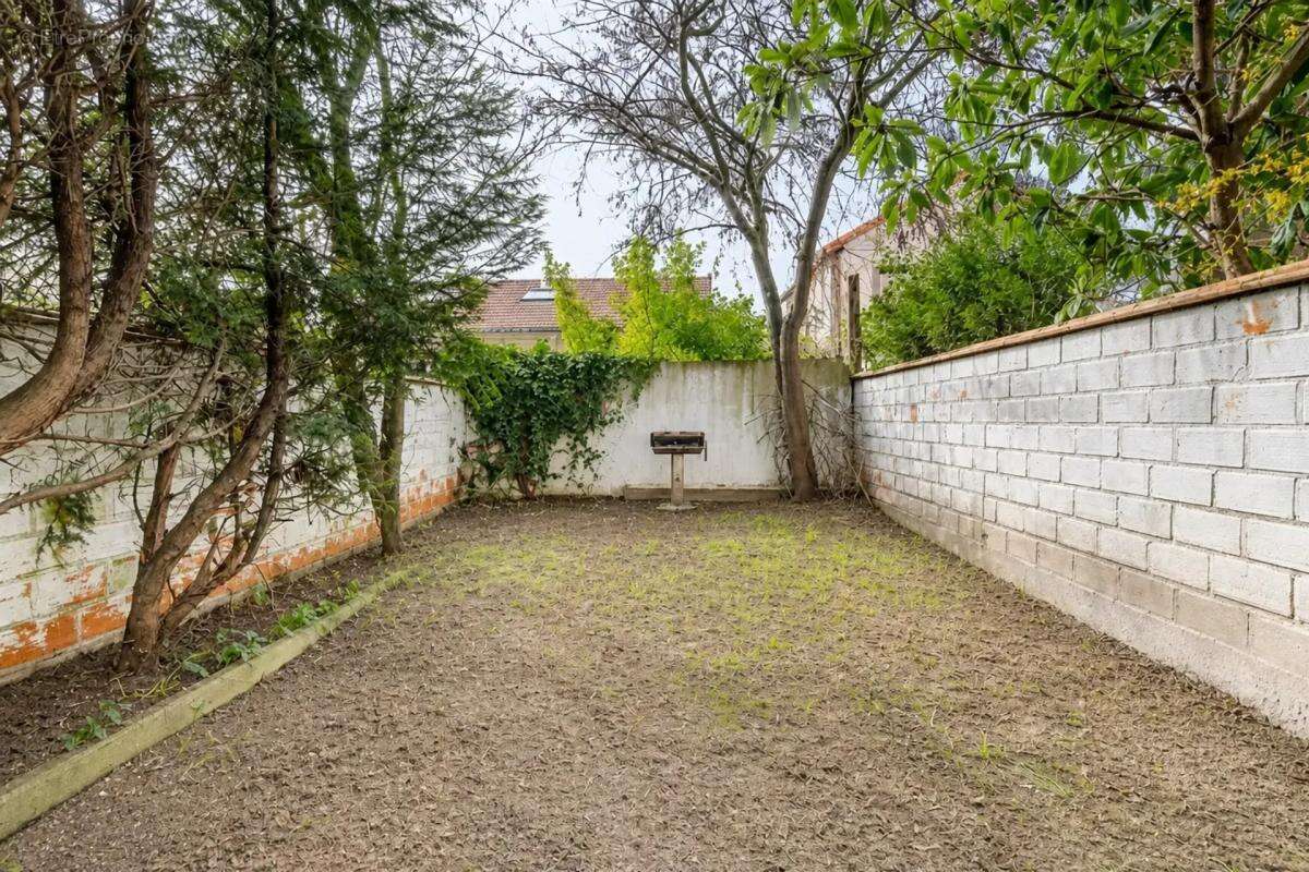 Maison lumineuse 3 pièces avec jardin privatif - photo 9