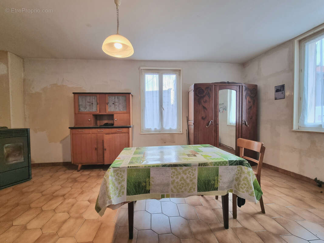 Maison à VIVIERS