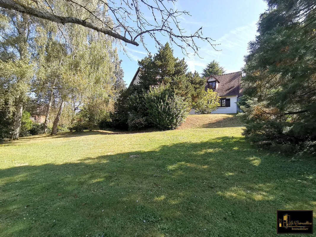 Maison à ROCHEFORT-EN-YVELINES