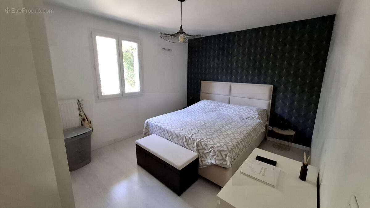 Appartement à SANTENY