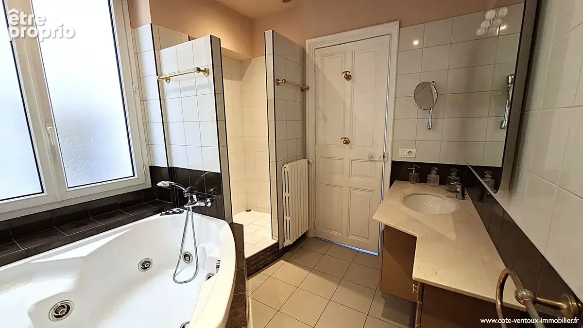 Magnifique appartement  de 120M² ,pied à terre au  Coeur d'Avignon - photo 8