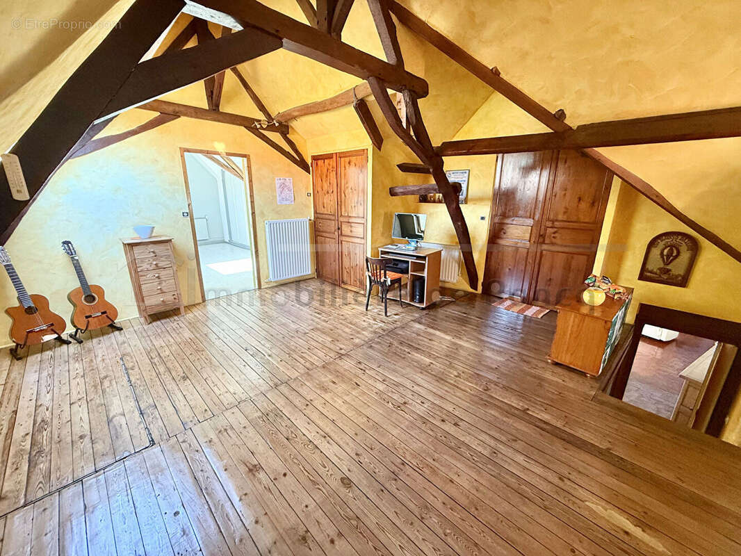 Maison à RIEULAY