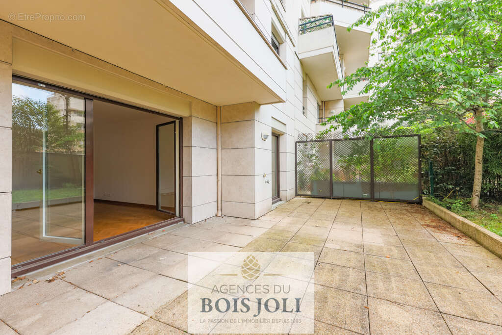 Appartement à ISSY-LES-MOULINEAUX