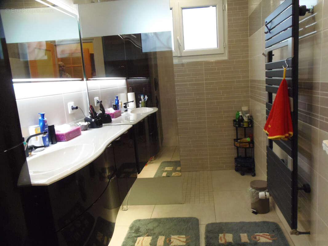 Maison à NEUILLY-SUR-MARNE