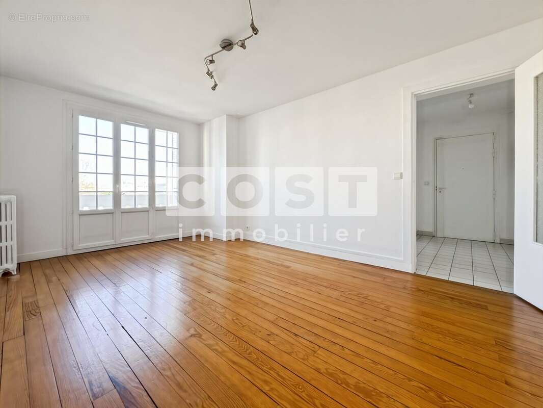 Appartement à BOIS-COLOMBES