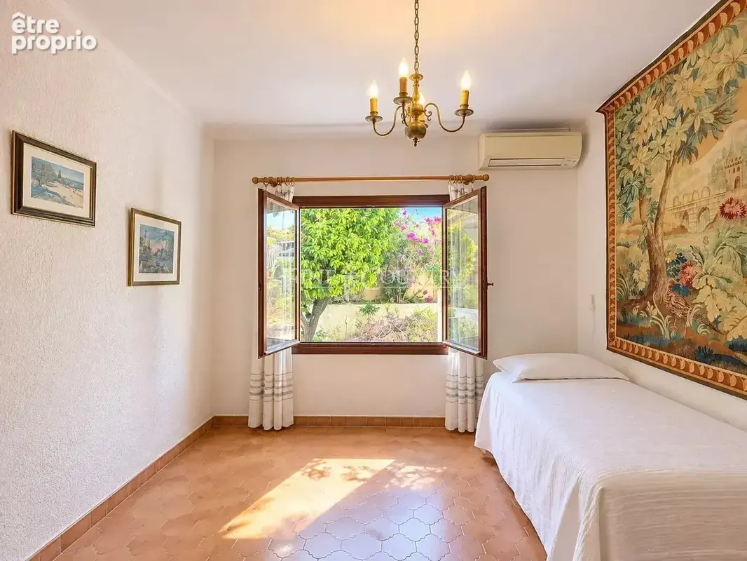 À Vendre Maison Familiale avec Vue Panoramique - Cagnes-sur-Mer - photo 8
