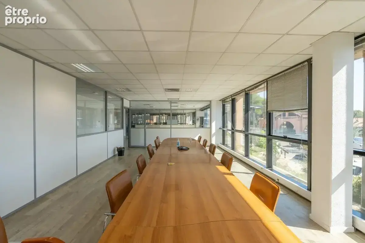 Commerce 1 331 m² à vendre à Valbonne (06560) - photo 3
