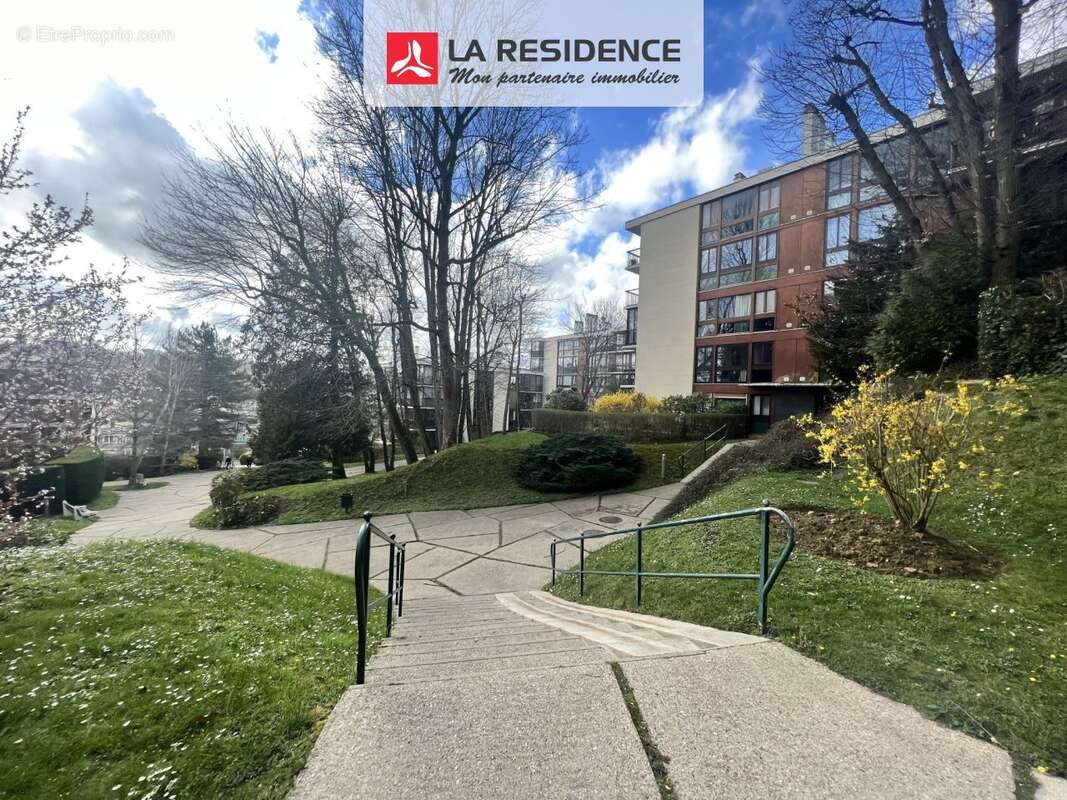 Appartement 31 m² à Jouy-En-Josas  - photo 4