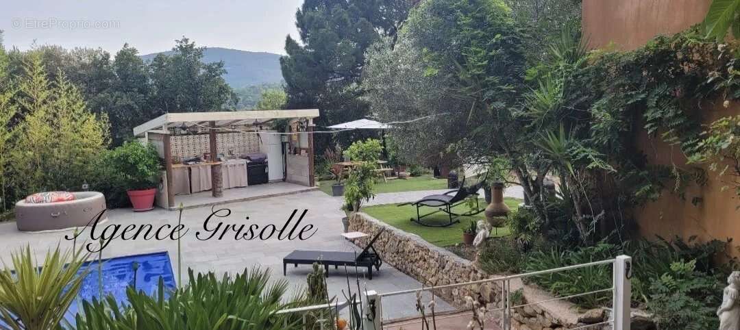 Maison à BESSE-SUR-ISSOLE